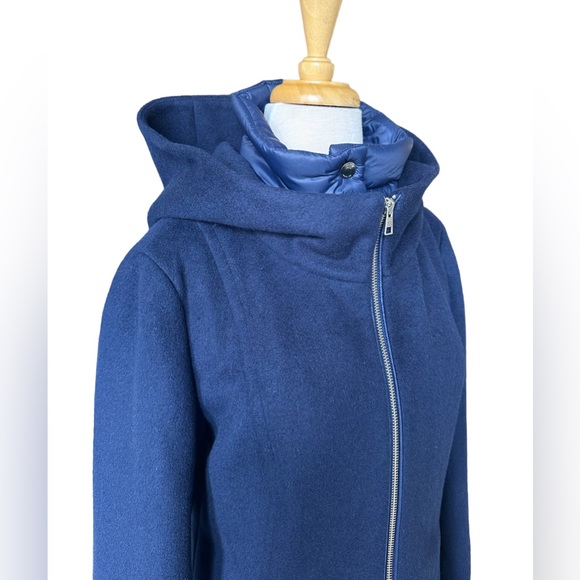 Soia & Kyo Woman’s Hooded Mixed Media Cost With Inner Puffer Bib And Sleeves - Picture 5 of 11